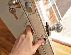 Golden Locksmith Services Belford, NJ 732-204-7500 Golden Locksmith Services Belford, NJ 732-204-7500 - 7-Lock-Changing